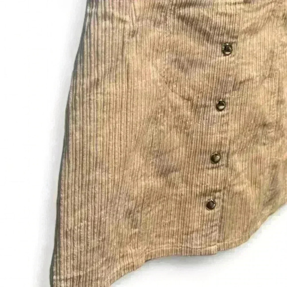Forever 21 Tan Corduroy button down mini skirt - size Lg - Picture 2 of 4